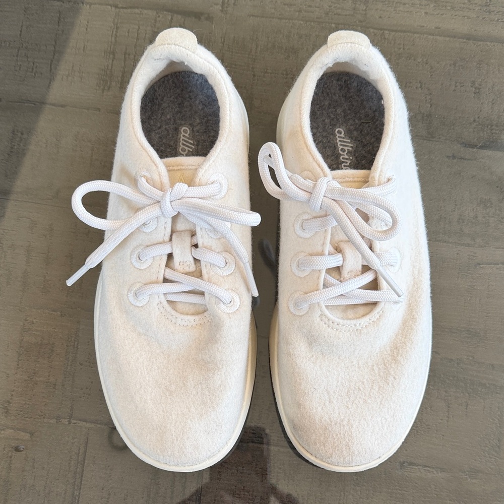 Allbirds Wool Runners in Natural White Athletic Shoes. Womens Size 6. Have dirt - Picture 2 of 8